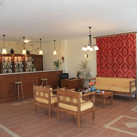 Panos Beach Hotel Платаньяс Экстерьер фото