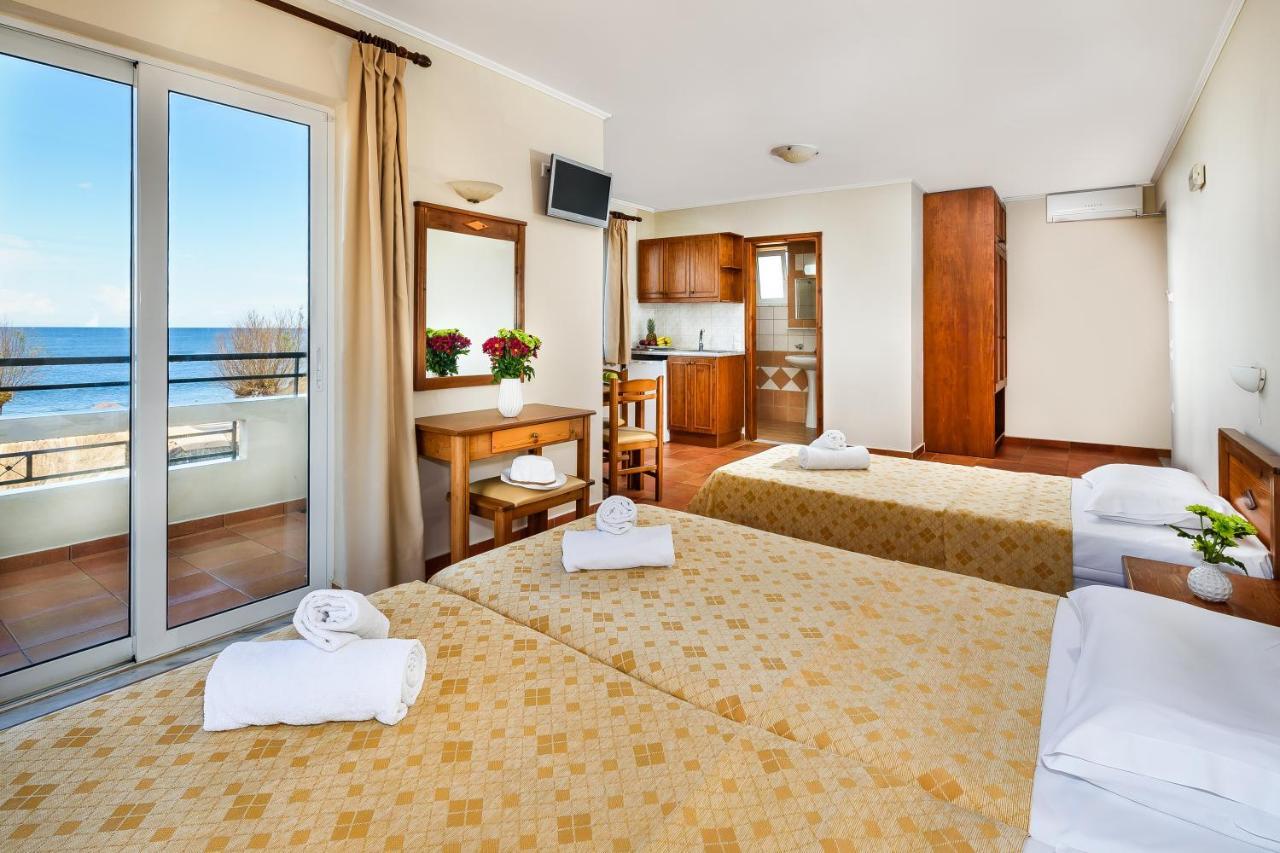 Panos Beach Hotel Платаньяс Экстерьер фото