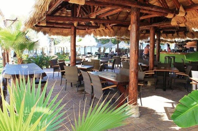 Panos Beach Hotel Платаньяс Экстерьер фото