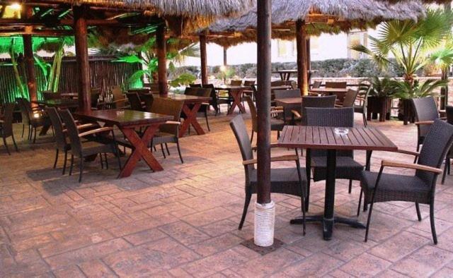 Panos Beach Hotel Платаньяс Экстерьер фото