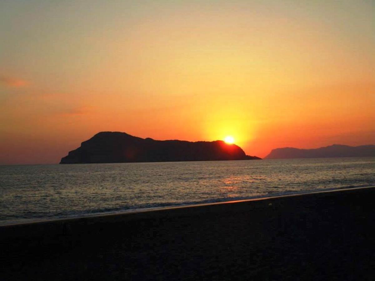 Panos Beach Hotel Платаньяс Экстерьер фото