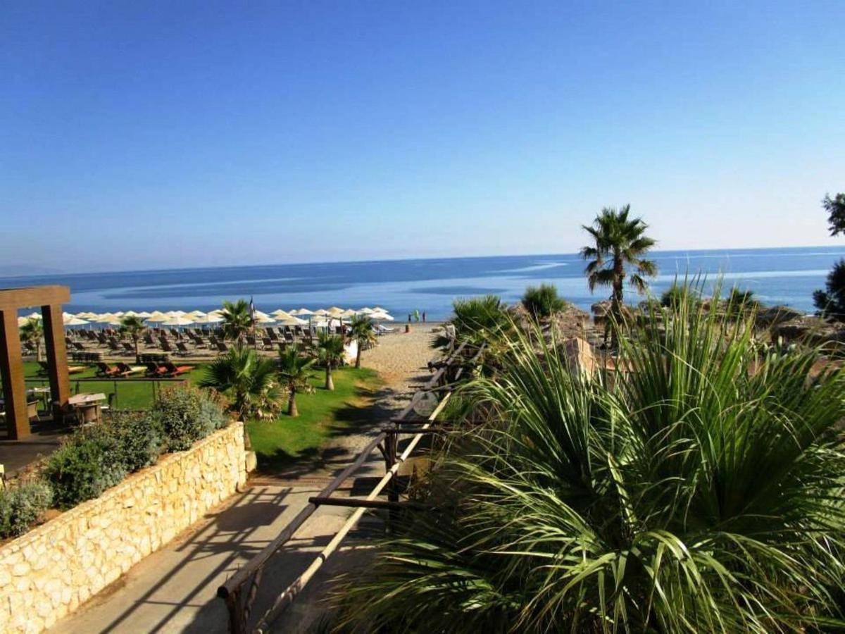 Panos Beach Hotel Платаньяс Экстерьер фото